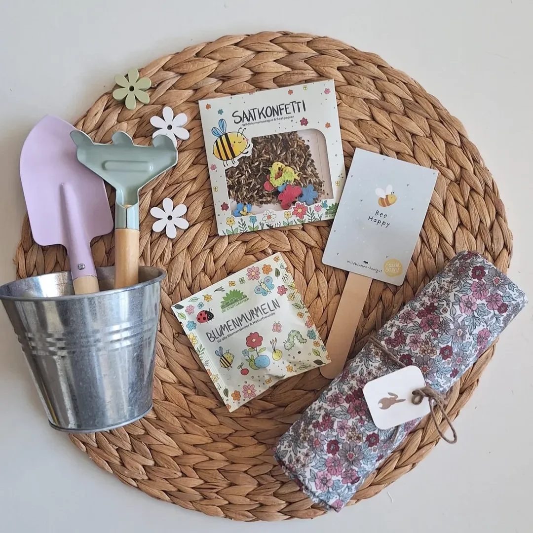 Étiquettes printanières — petits papiers réutilisés